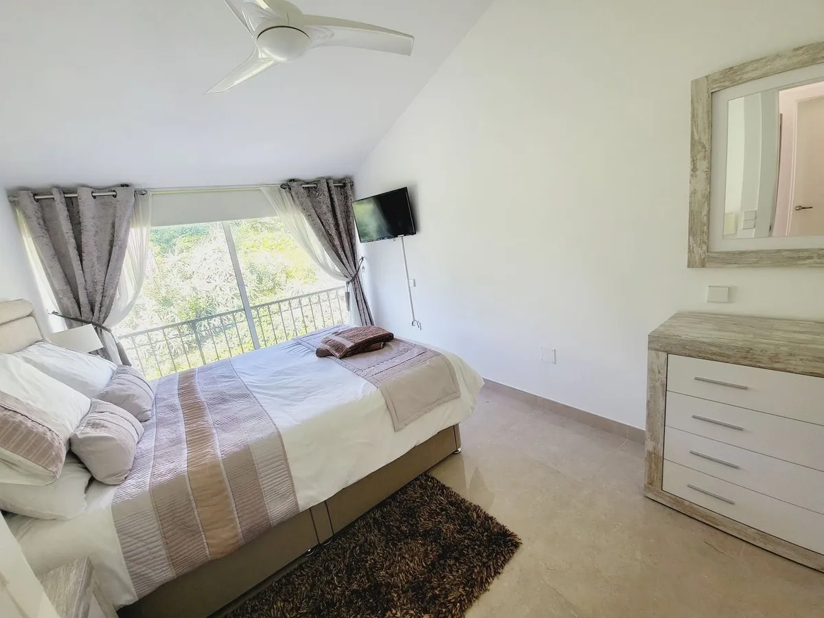 83e7cbd7-8fe5-4bf1-92b2-73d9b20dbc37