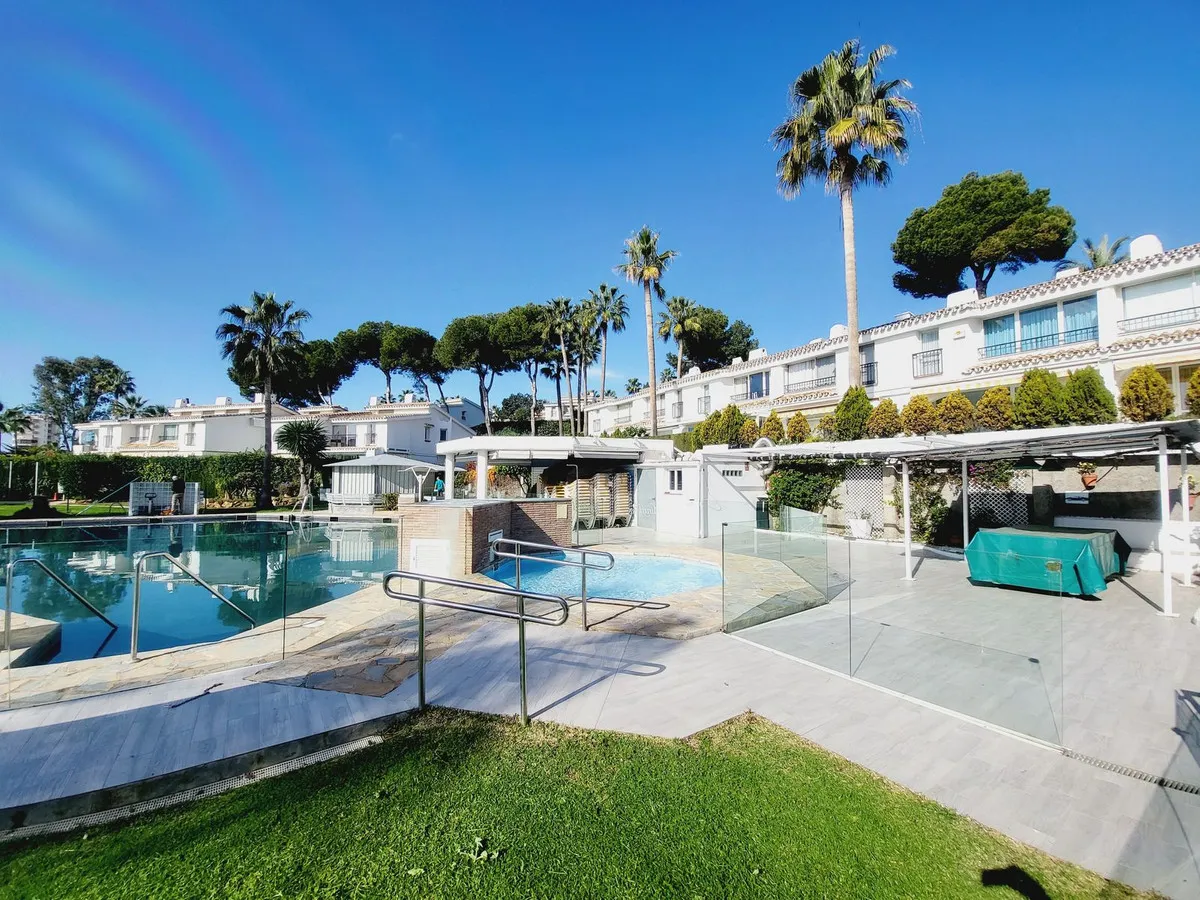 abe6dd5b-cd79-4f26-9378-0bffaa4e9a16