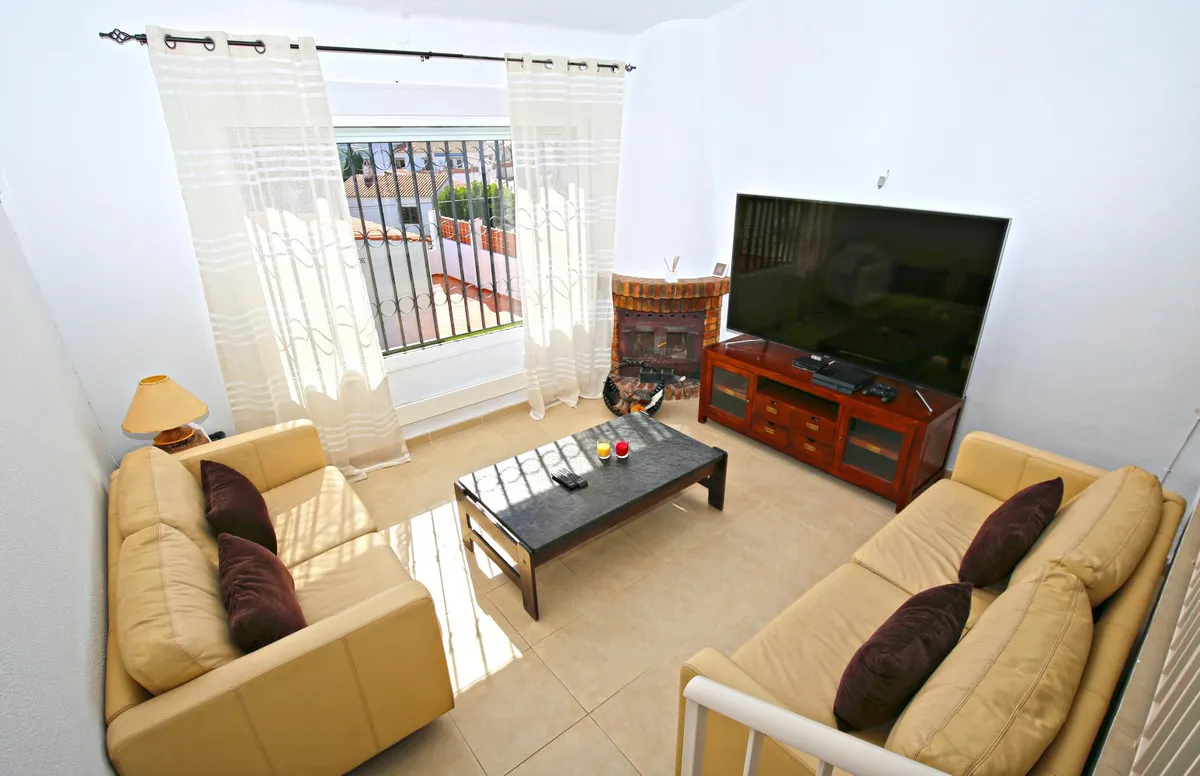 339b9ca3-e5ce-49f5-bea6-7a74a36f1ddb