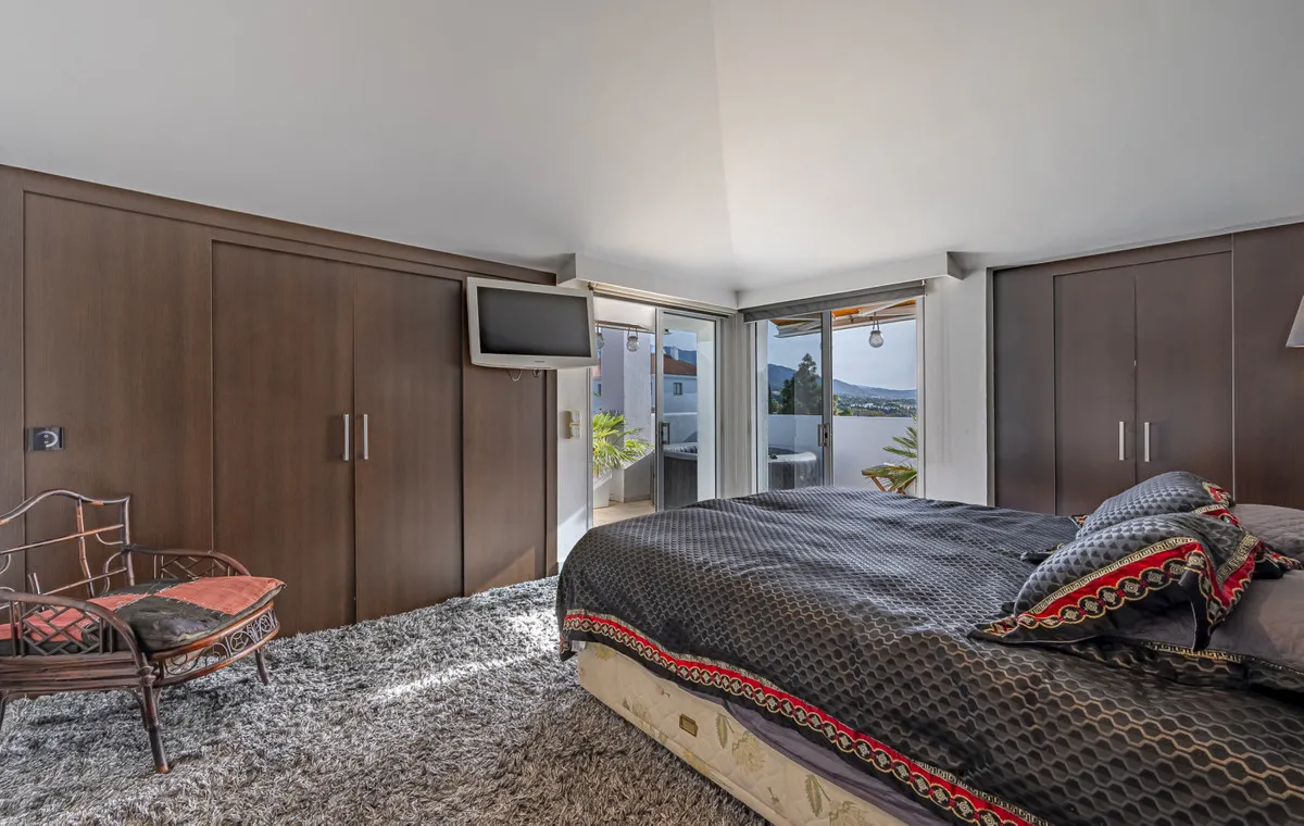 2857d200-2afb-41cf-ab3b-2e551e2db9eb