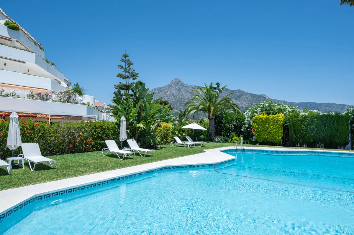 460988e9-8828-42f5-a196-d6d113167335