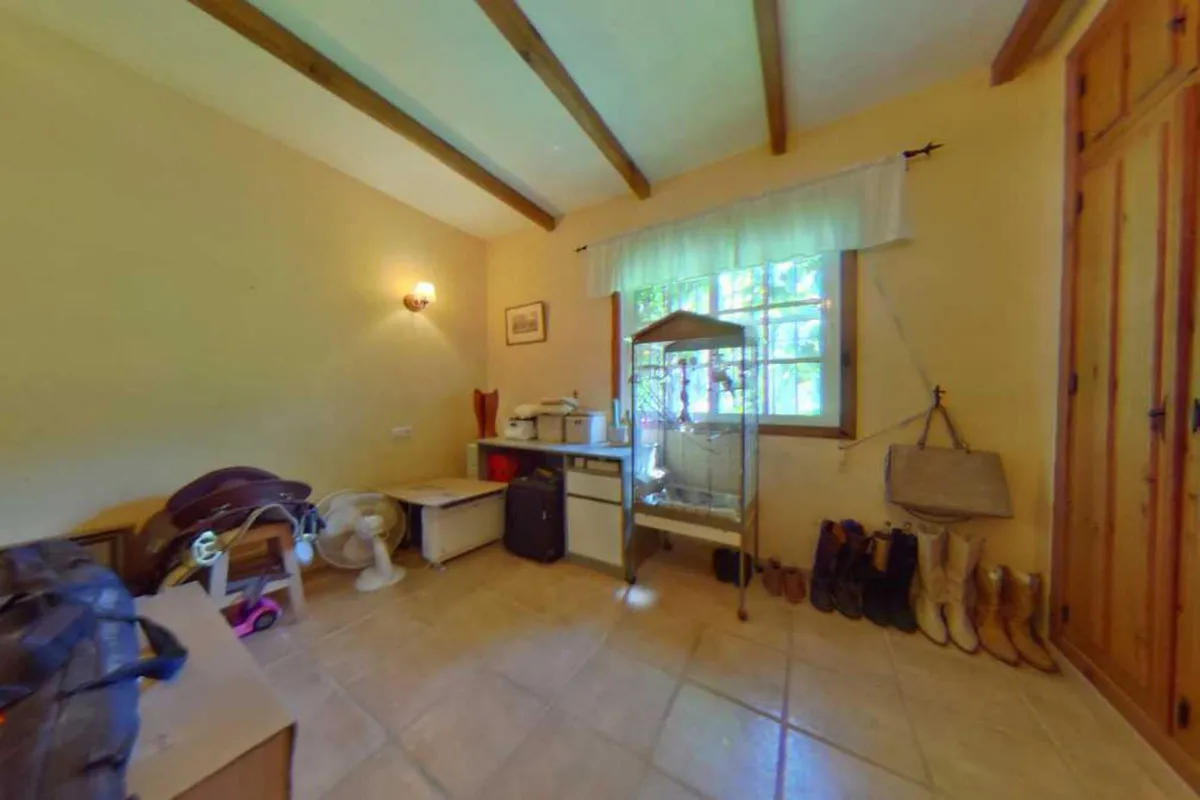 9deab174-6da5-4fdf-b94b-bc73c1215628