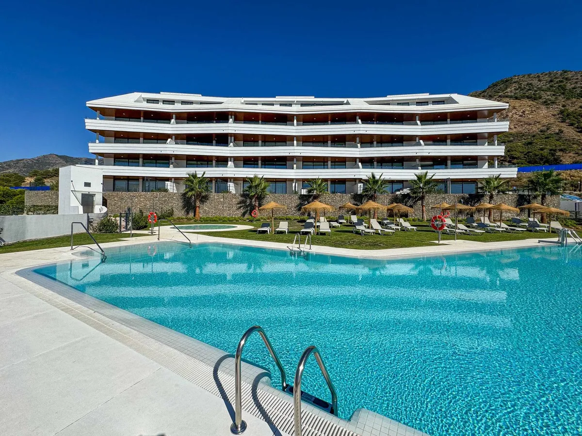 ac546921-e9e1-4297-85c0-6ce47d329707