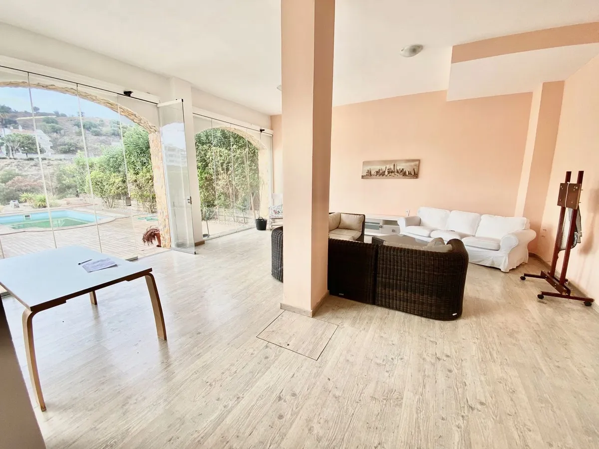 9a4d18b9-ff2a-4d2c-8069-16deb8111af0