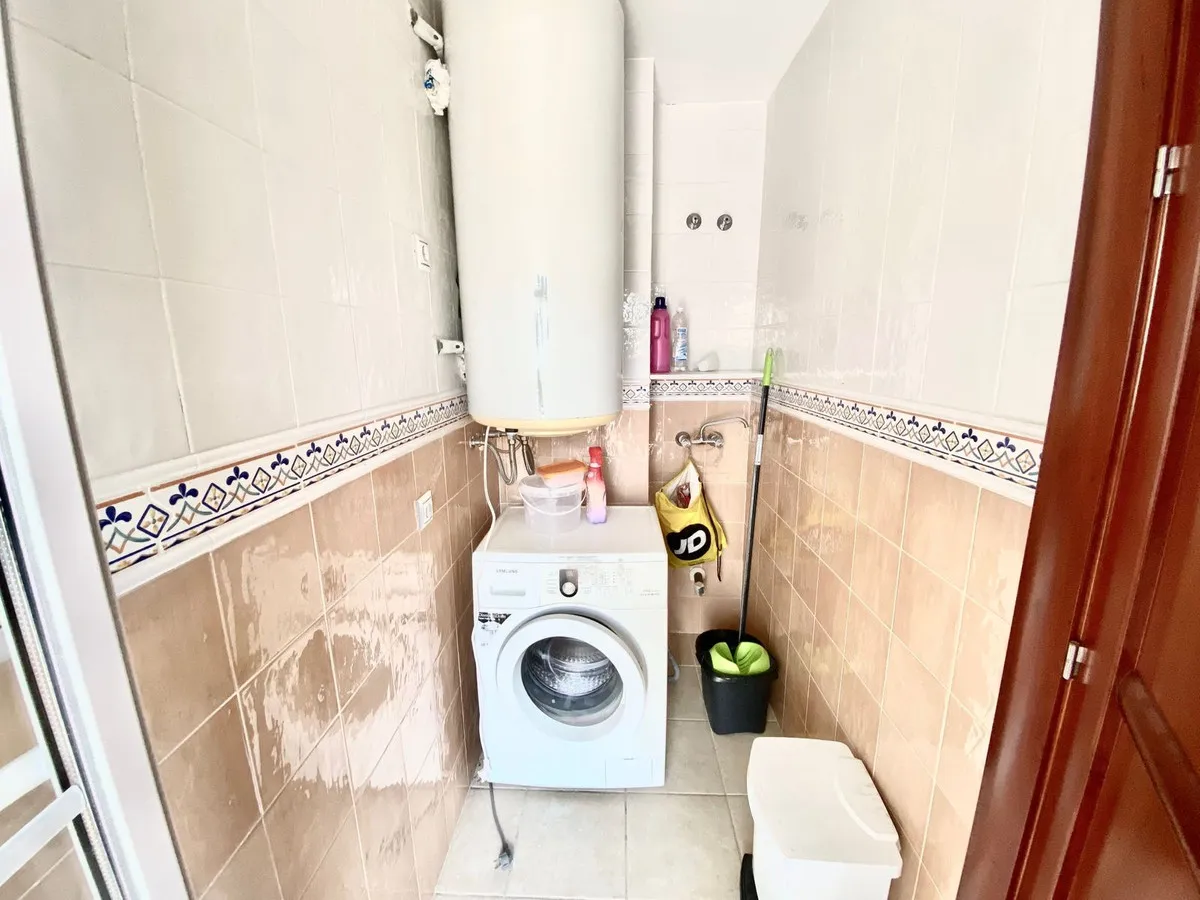 e2e1b665-30fb-420e-8087-727957c95729