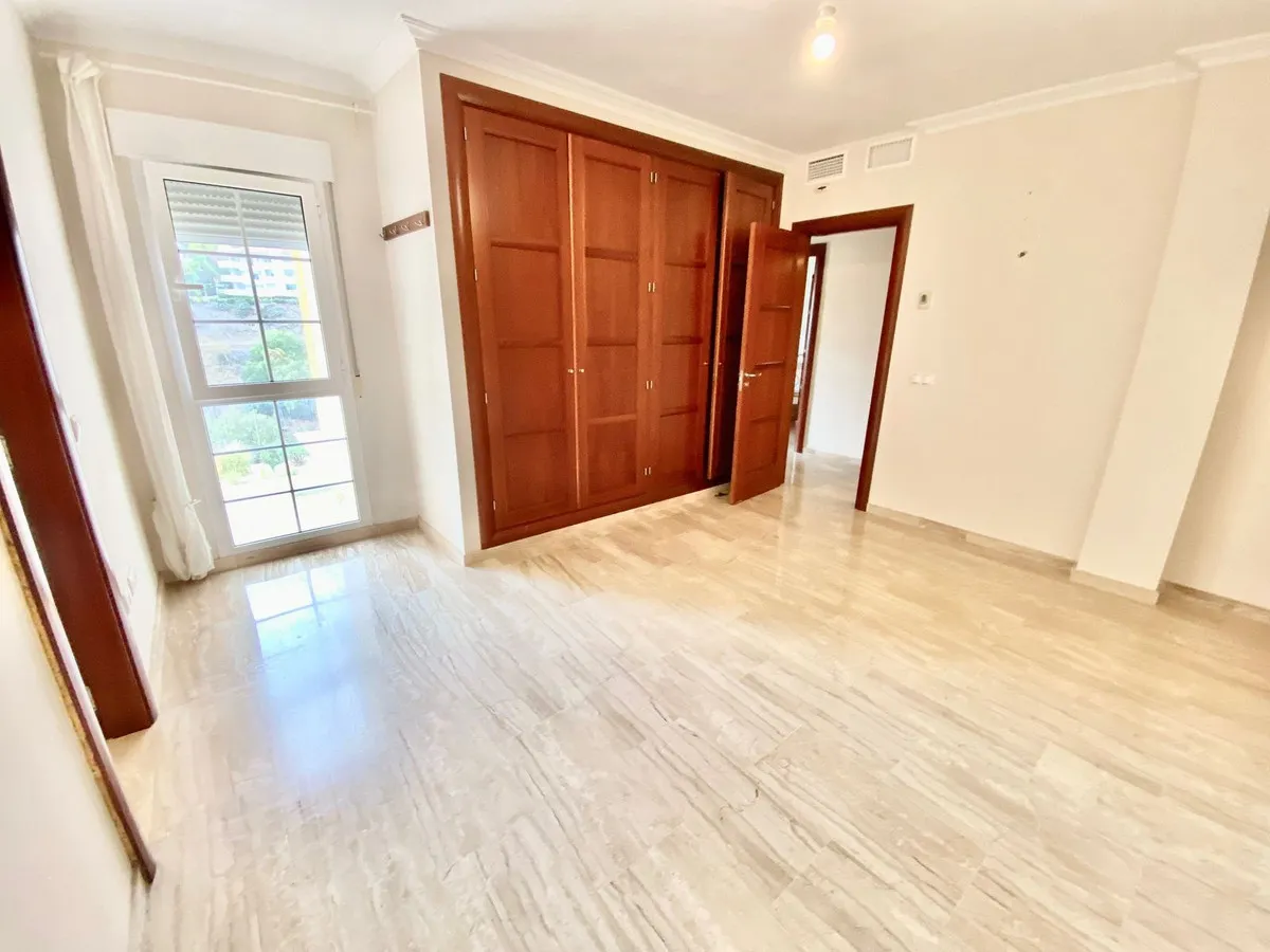 f0f7dc2f-2e90-48d9-9750-6dfa86d561bd