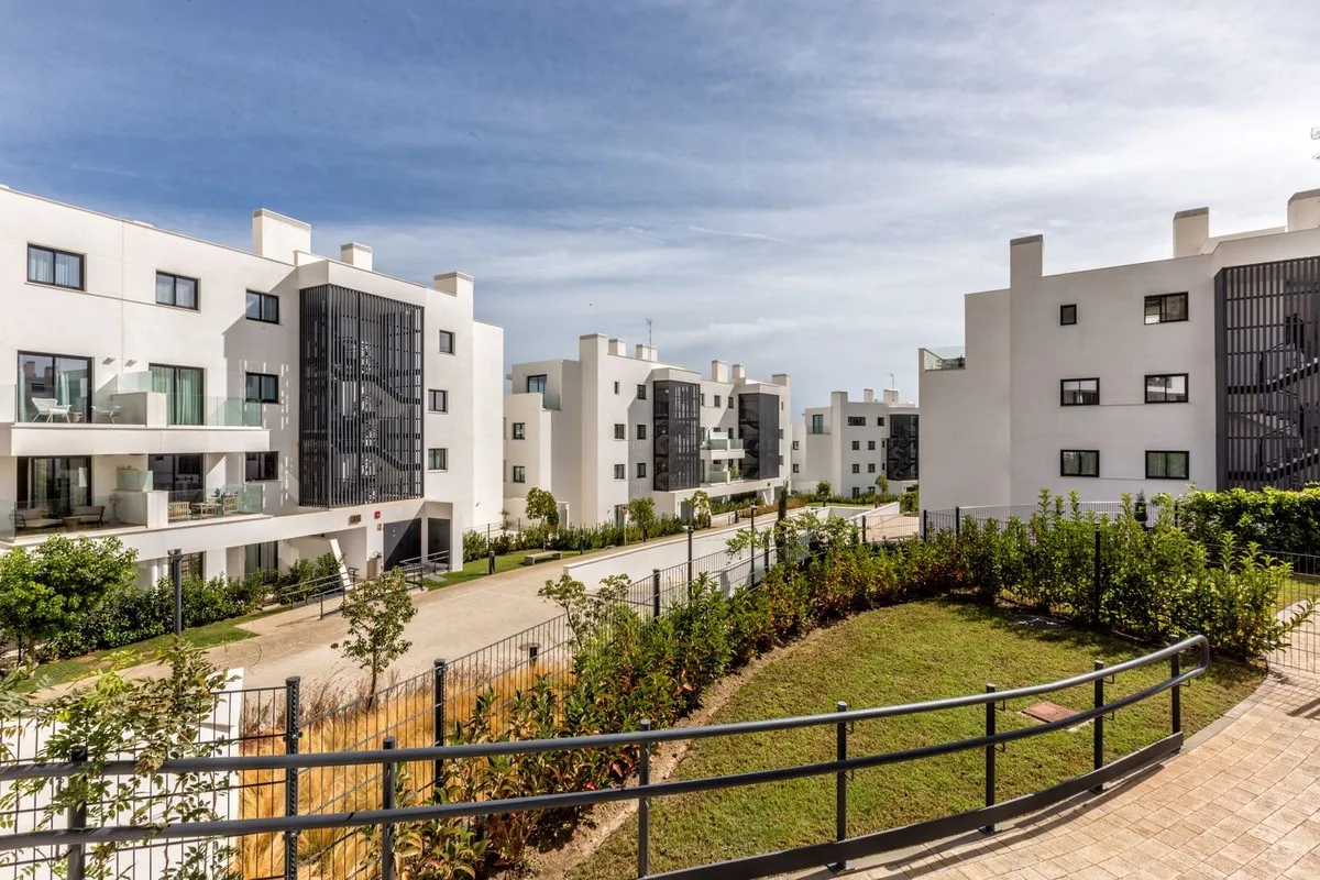 3e487aeb-1b80-4e67-8324-7524a301e02f