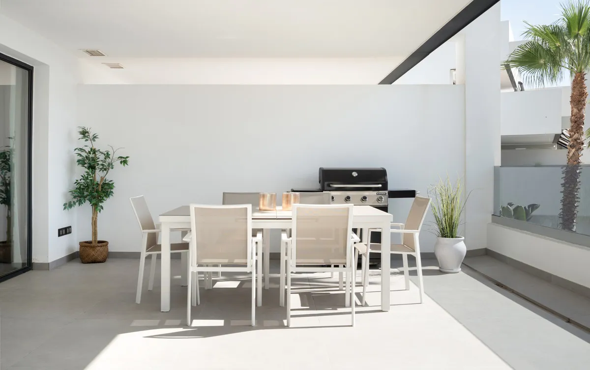 057cd34e-e42c-4a30-b50e-34418c33e9a8