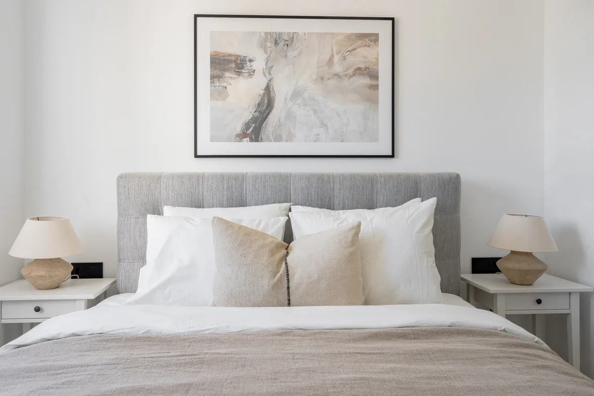 e3e56ee6-1979-4672-9bef-8cae1ababe2e