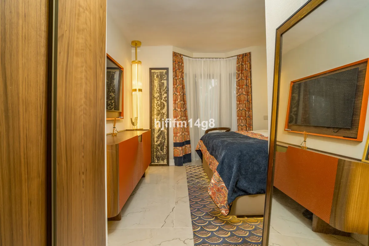 6b4d2374-05d2-41d8-8ac7-1225c7fc8c77