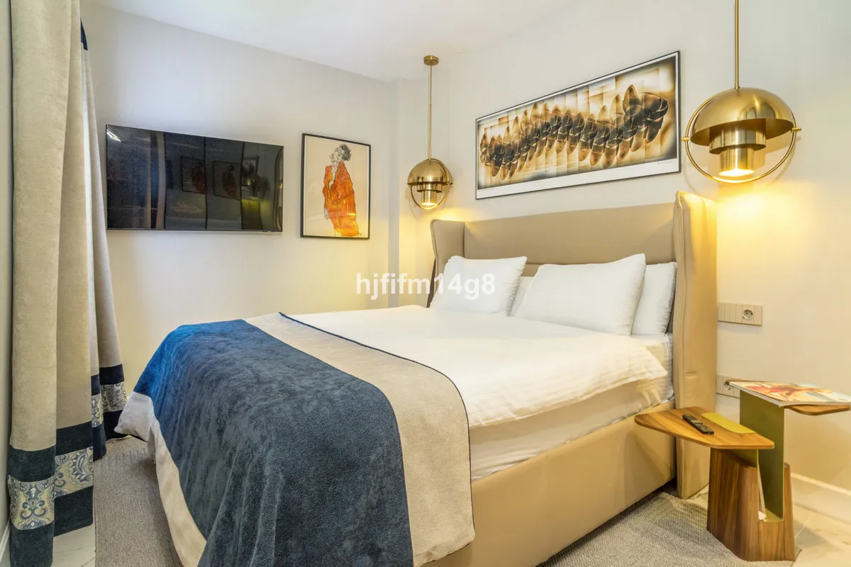 7c300520-c2d3-4ad8-8840-1693d1958cdc