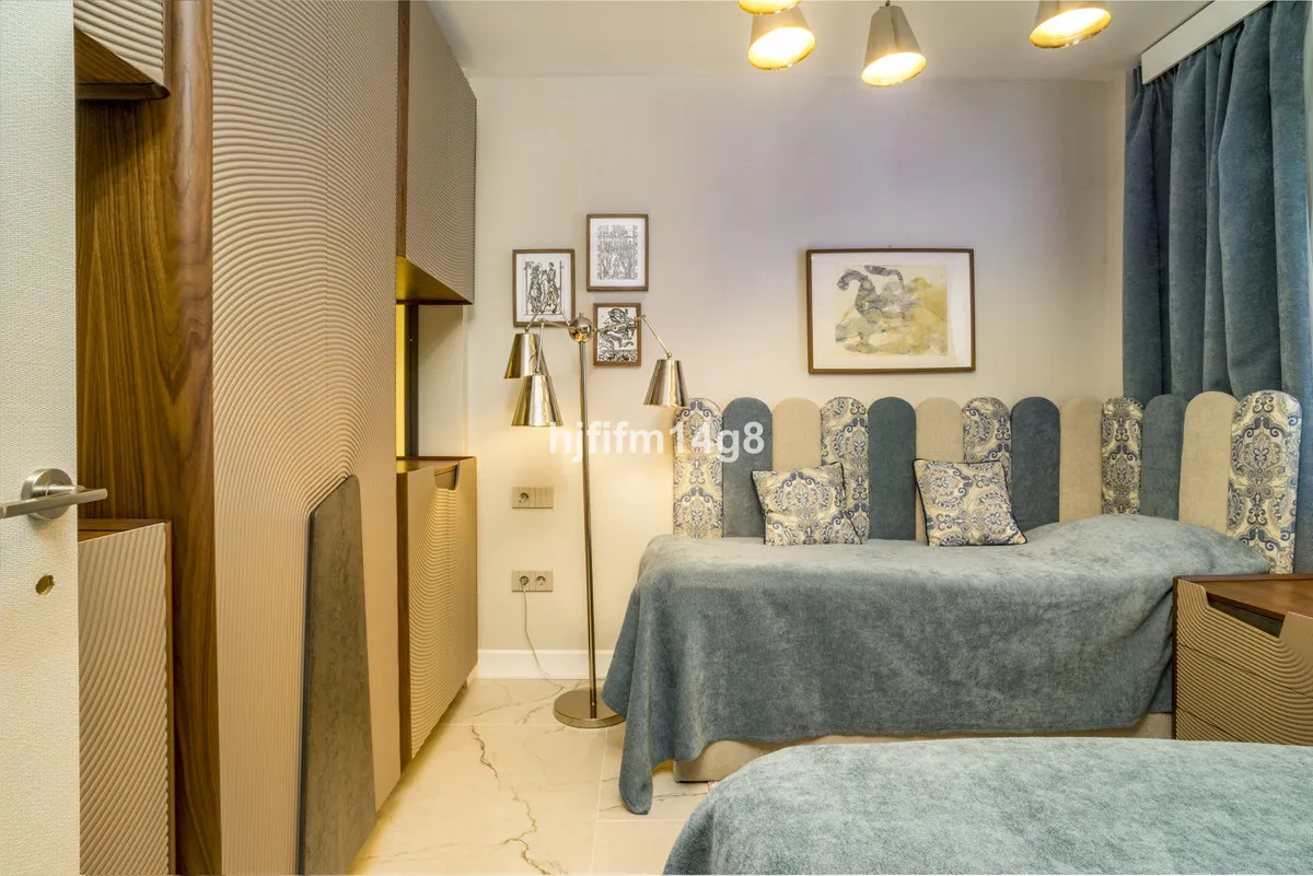 c6372db5-1c58-4a52-9189-6be6e182351d