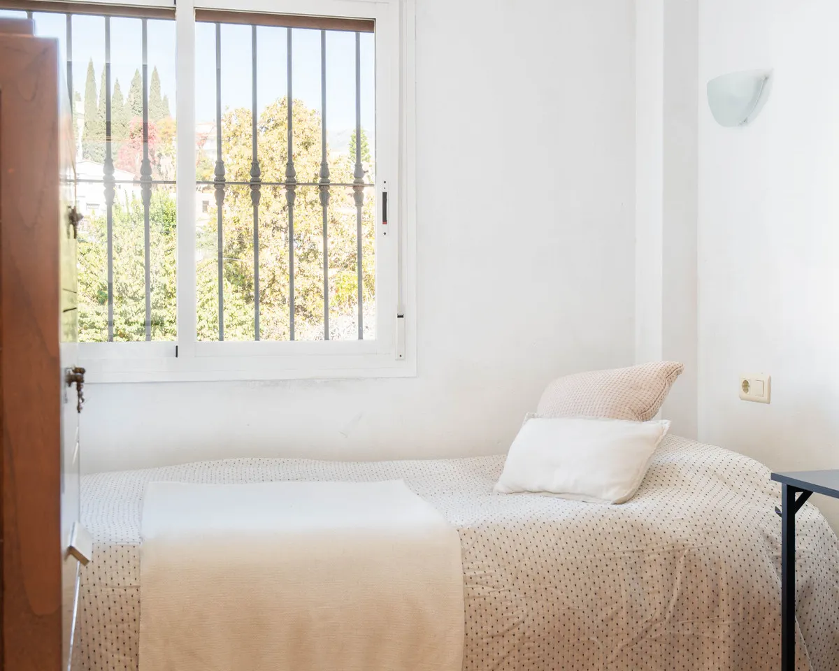 5a12db0c-305b-4163-8b17-f991bb3f5fe7