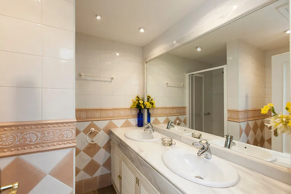 1ecc7667-e639-4a8d-8b3c-0a18a5a680c3