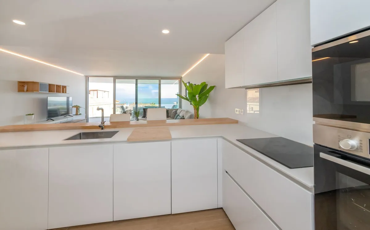 079d8caa-3f4b-40b8-9900-a345234104b8