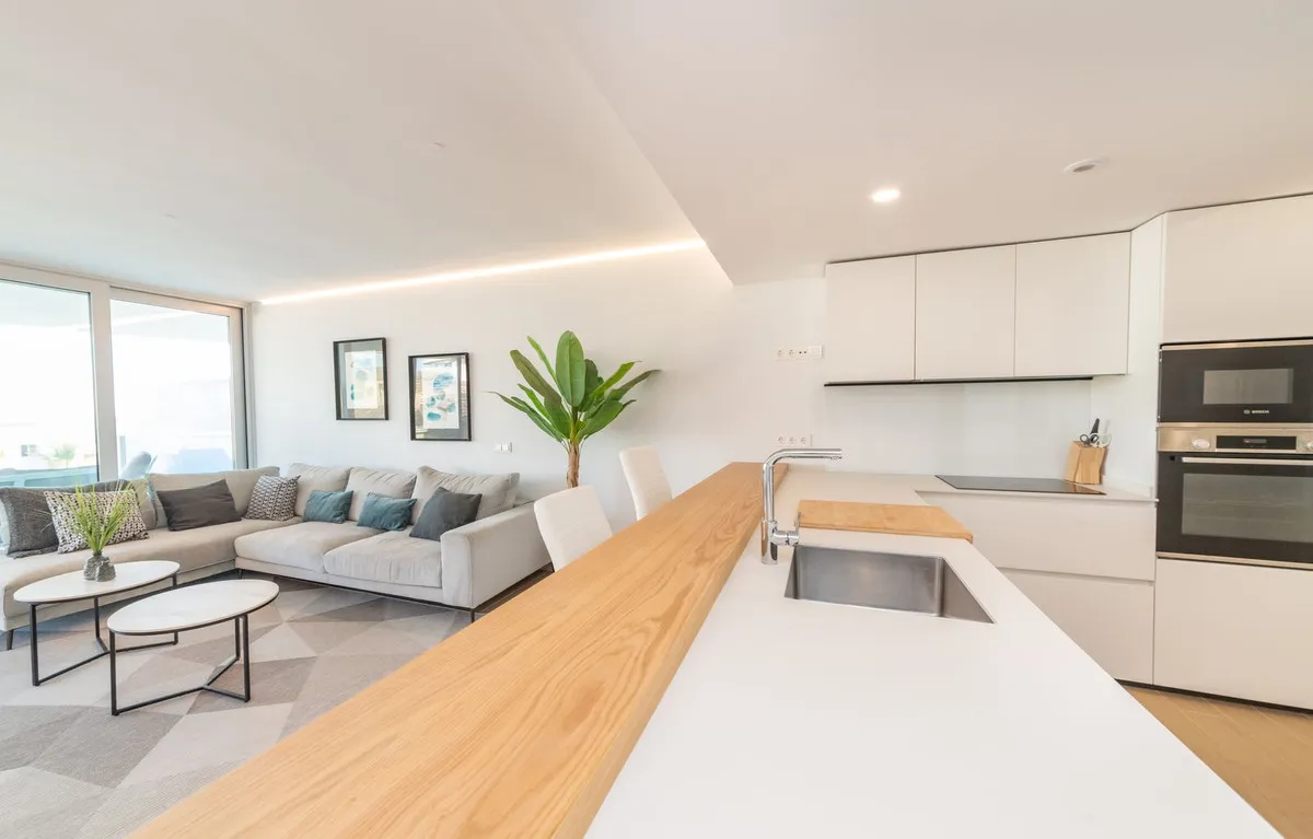 0cca6b4f-9509-4473-b913-ee295fccaa7c