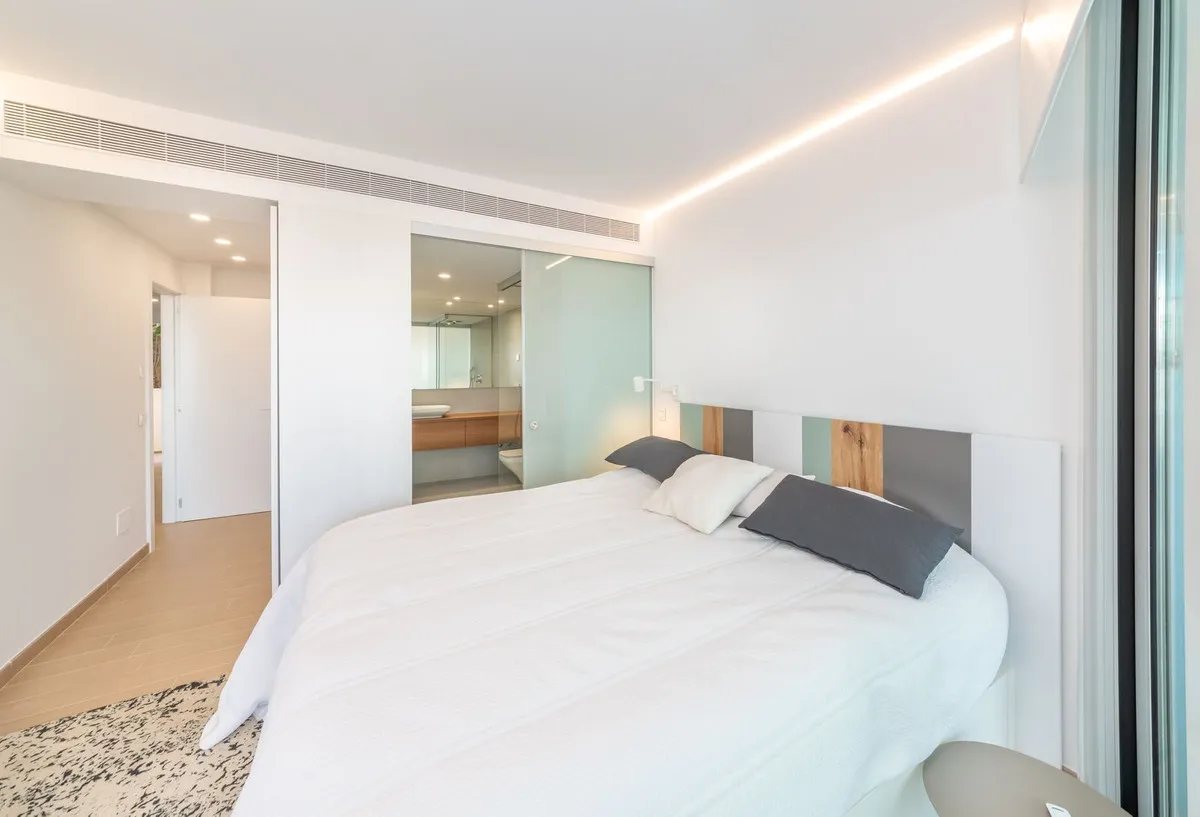 1cbc1b55-0537-42c6-9d3c-5b7abe19b4eb