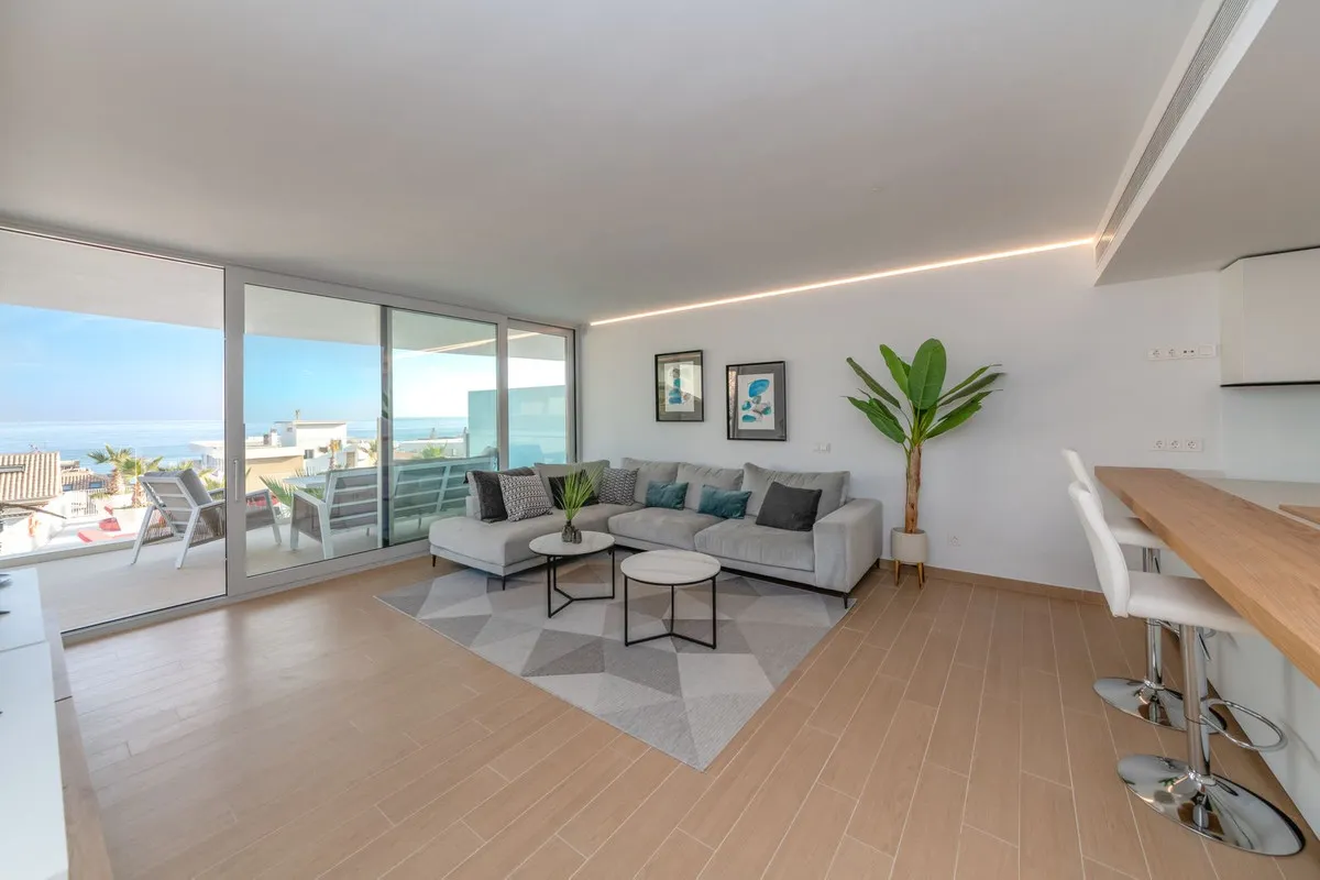 541ecc04-b940-4f80-8a3f-05ed92eb6831