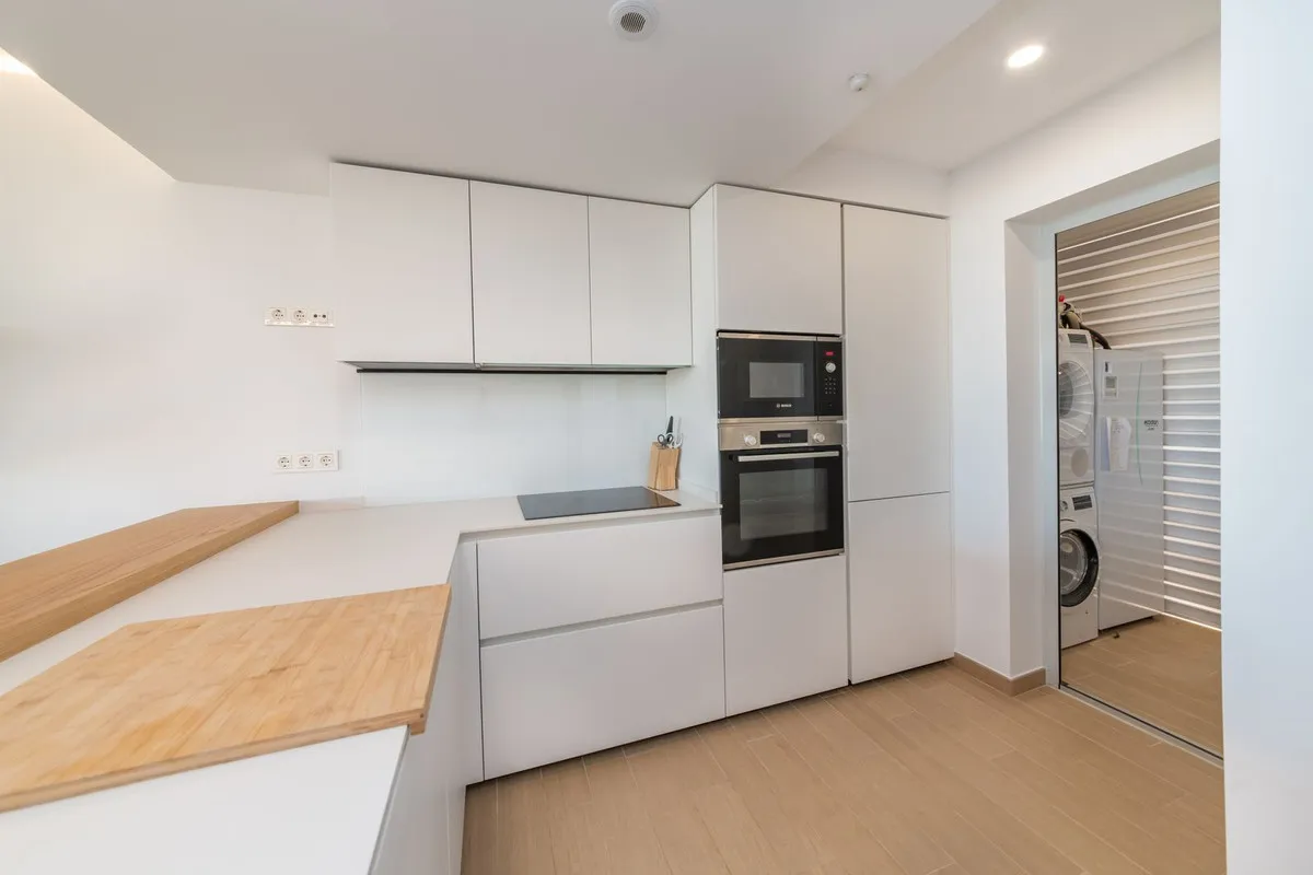 eb9b92b2-14be-4900-aa41-5816a2a232ca