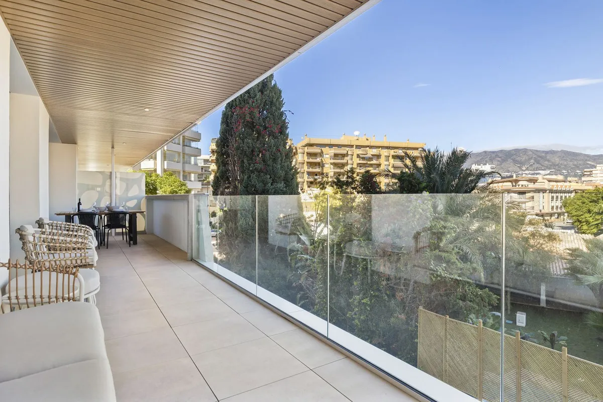 919933e4-978e-4c93-b023-7d8a541bf4ce