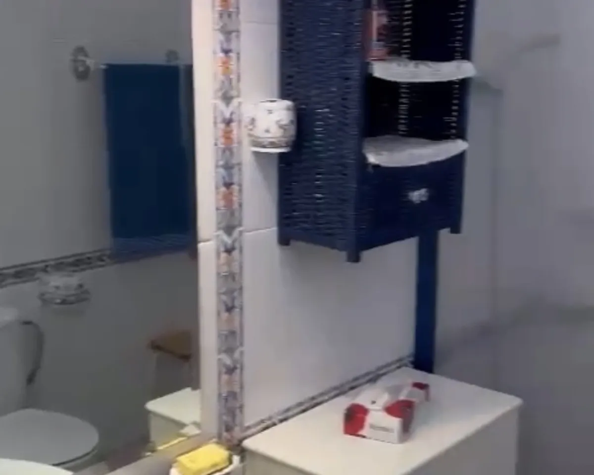 f87bb053-6018-4713-8ae4-fbd0c6947404