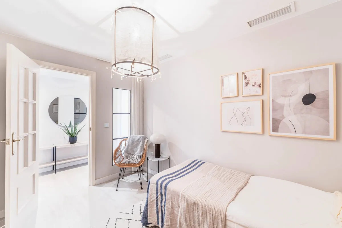 11db7506-5492-427f-b701-8d17a74841dd