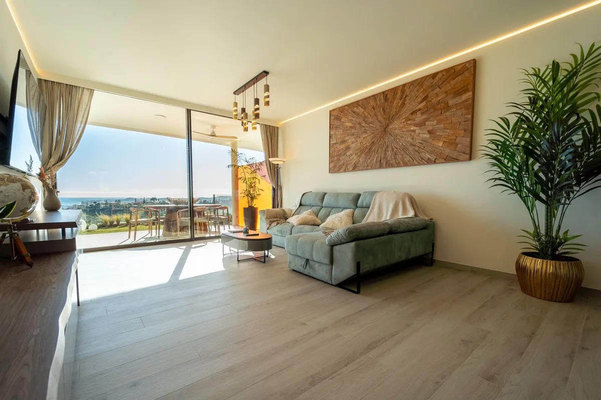 3d842503-543c-4e3a-bf1a-5085a93e6d01