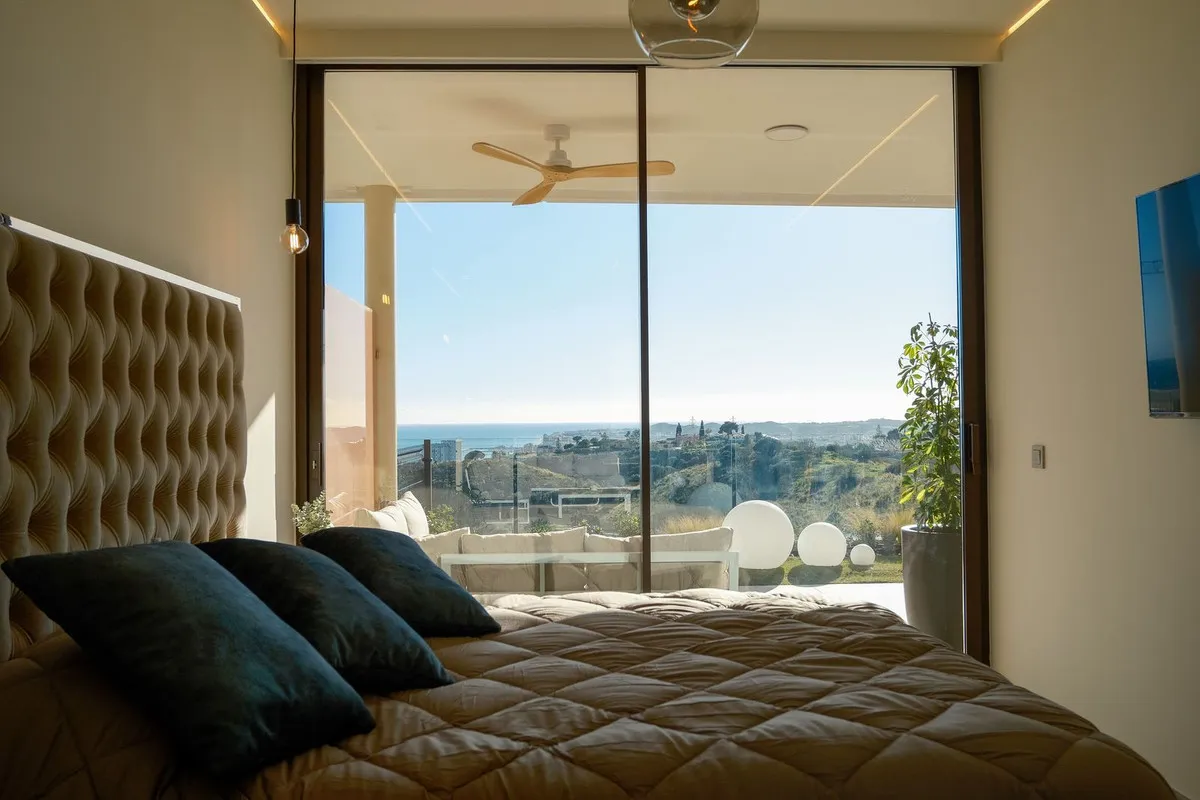 8f565bb5-de37-4c93-bfe1-f6b5cf2fd78a