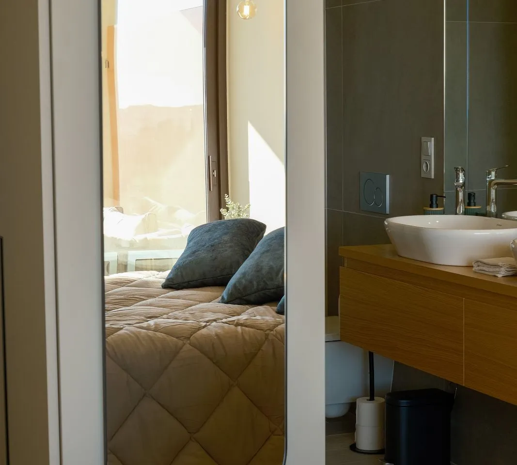 de9c28c8-6755-4363-a104-b86aaefba08f