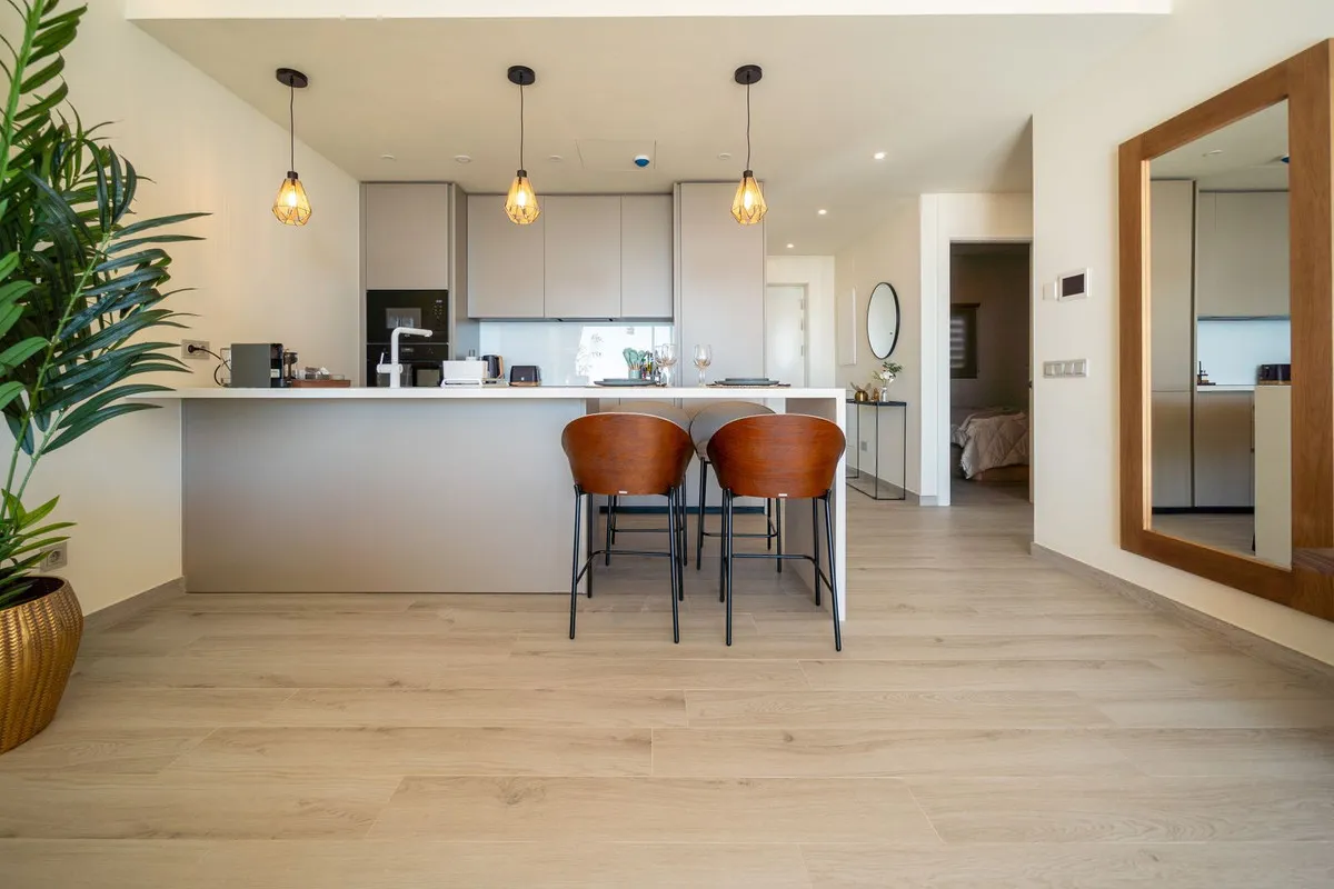 e4f75084-36be-4e24-a66c-119ac2468c7f