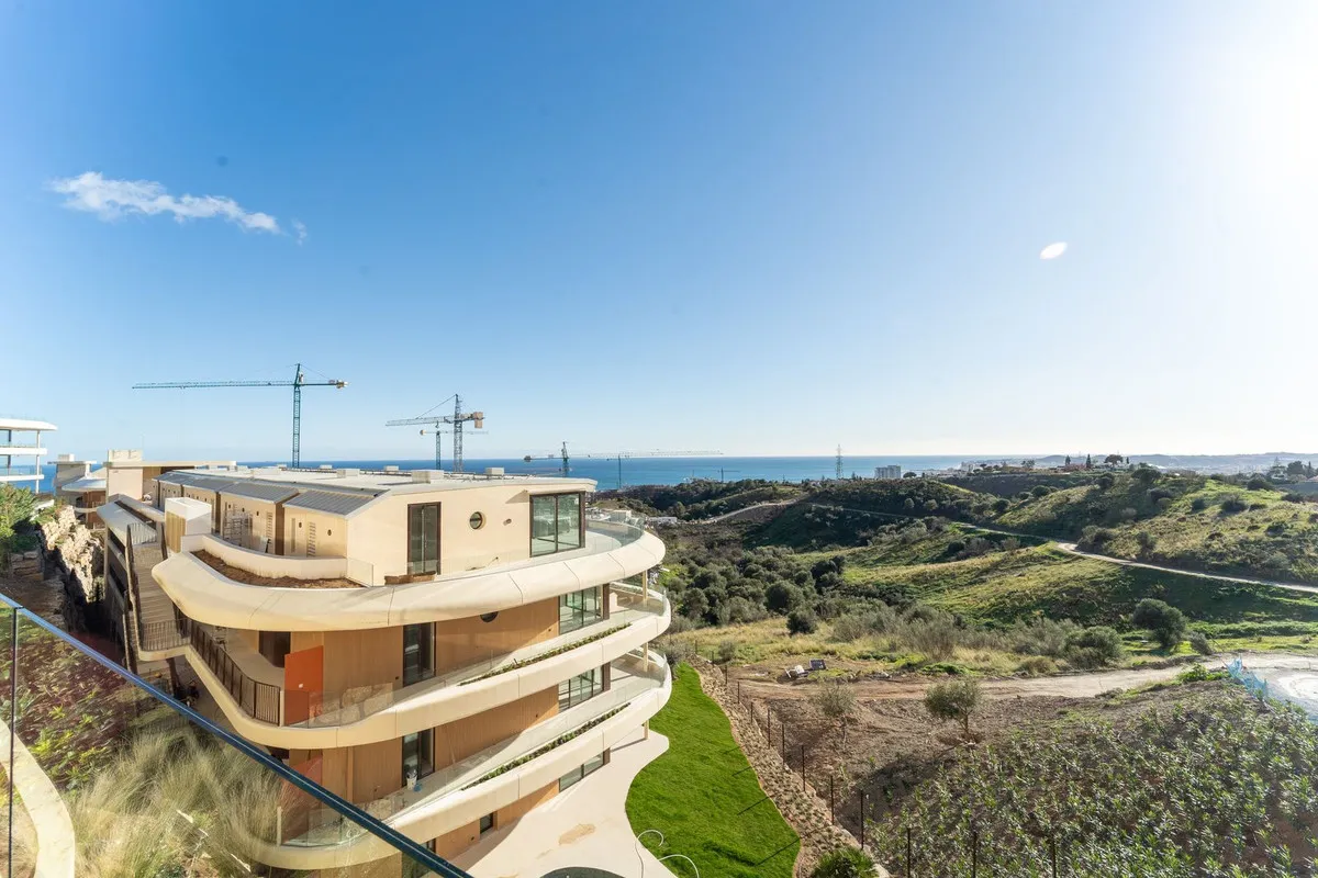 f1fa7abb-a942-4133-99e9-ac395fbe76e8