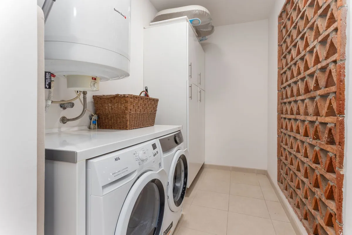 5b268edb-76c8-4af9-b9bf-e29acdb9dcae