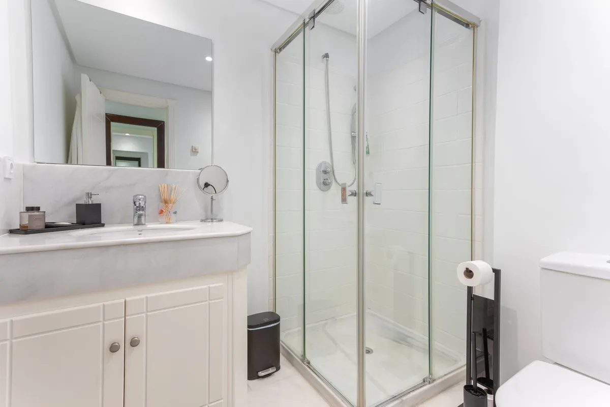 8009343b-6aea-4170-9b04-7d29e49befa0