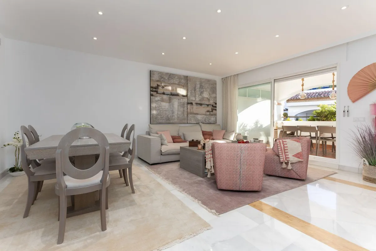 b964f1ff-73eb-40ba-a37f-ba23eb5f9a5c