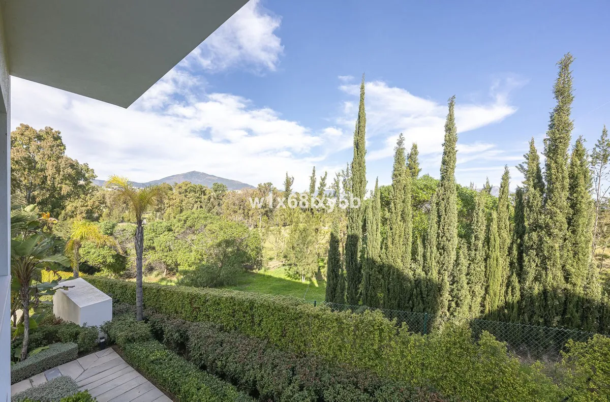 2fcb5fca-1306-46e5-89c5-02e3e9f7506e