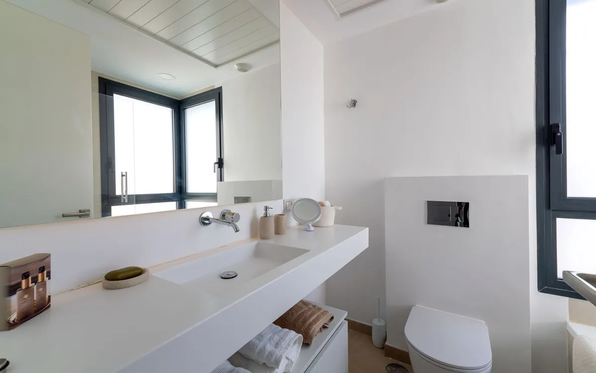 9c422a22-949d-46e2-beaa-8aeca3ae77f4