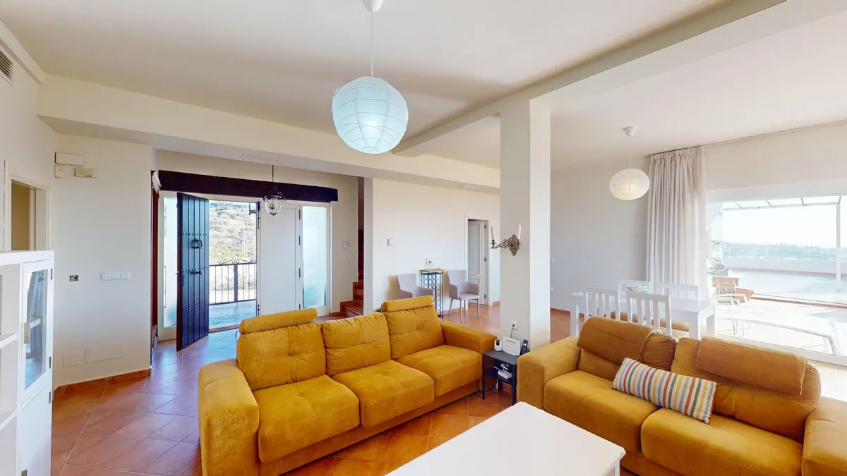 0c75dd4b-d761-4d65-a56f-e6b1ca79e097