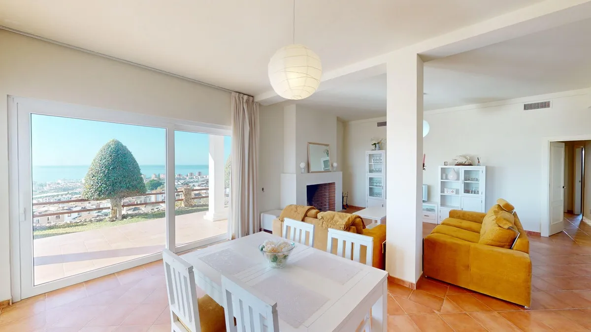 279d98f9-9a09-4e98-916c-c553d9bba17b