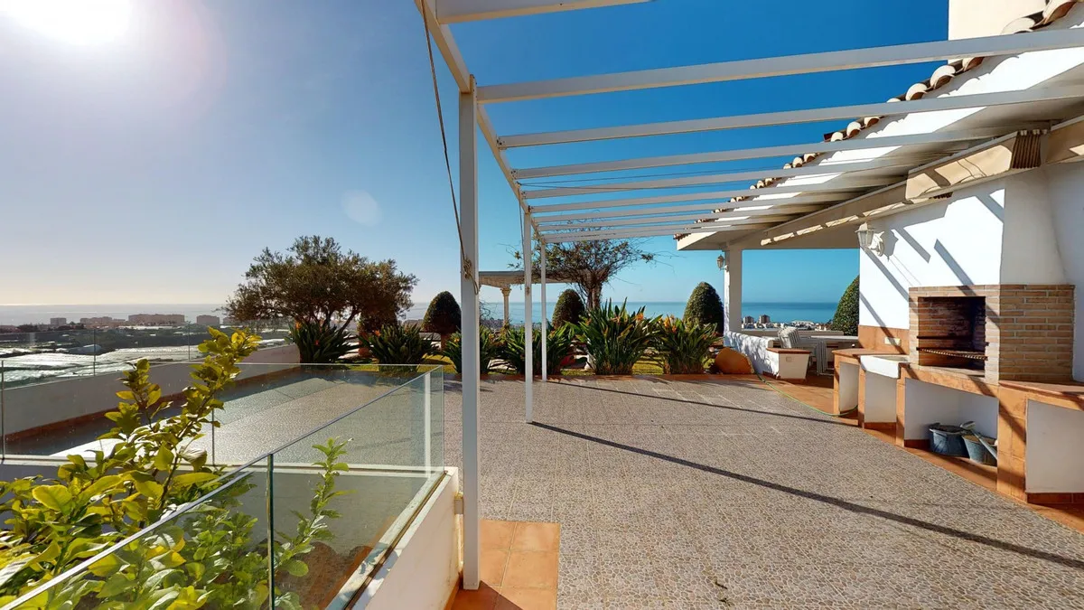 2ccb0b58-2812-4da5-be2a-e04712a0d76d