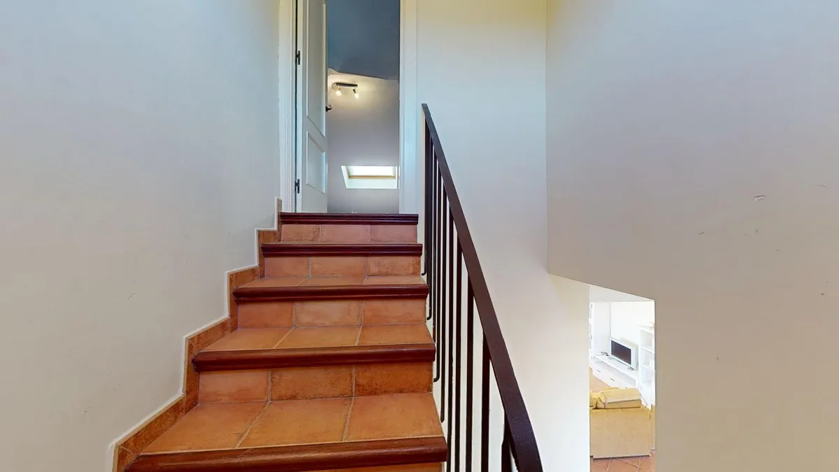 c6441d6a-de03-44d9-baf5-4d46b69b7fc9