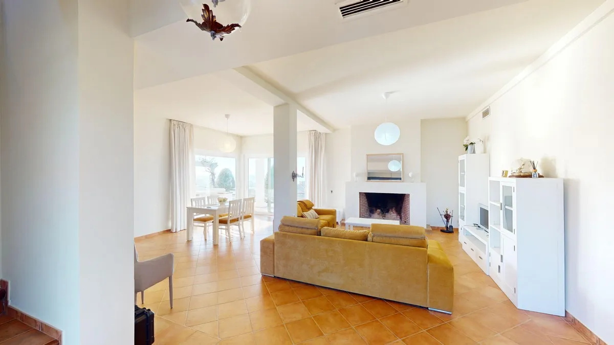 f1a5f201-2d20-477a-8869-f46e91cfe2c8