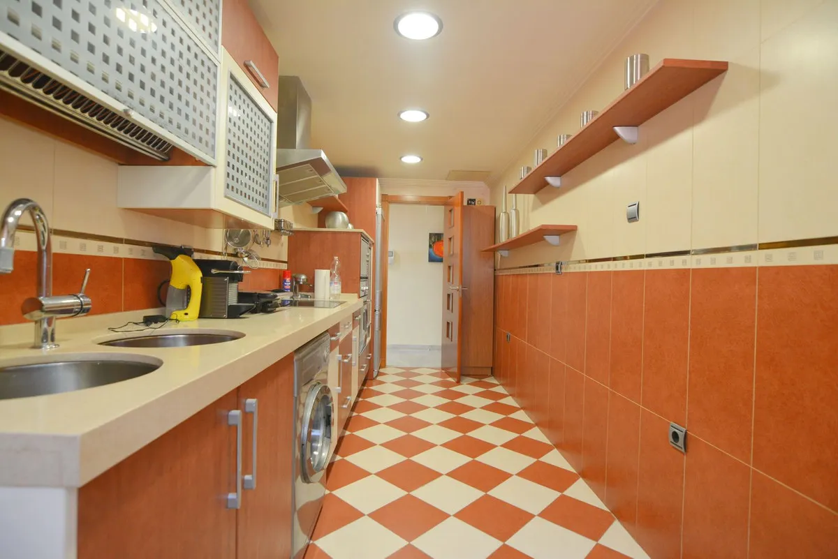 a03341d9-5d81-40e1-ad1d-8f2840bcb8eb