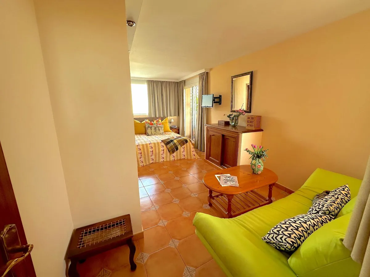 3f1dffea-8143-48cd-bba1-7a051b452521