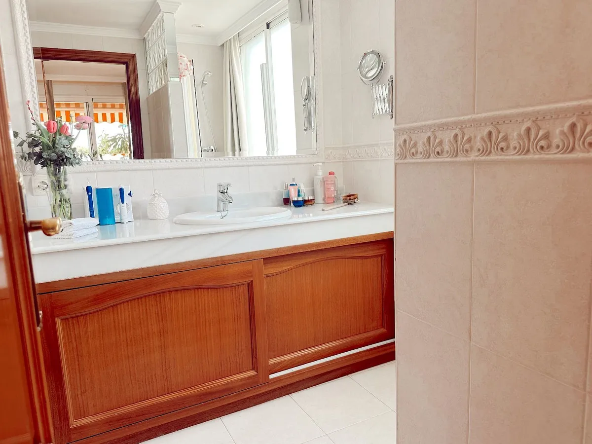 cd5c6fca-ecbc-4aec-a6ce-9014d7d492eb