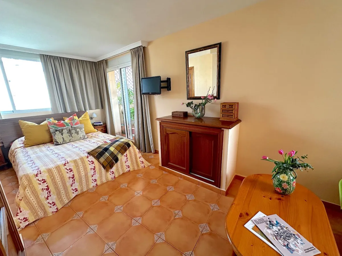 f90498ac-a3b6-46f1-8559-4100f6e561f6