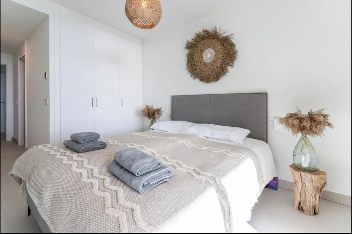 ab6c7f9d-cf6f-42b1-a685-546a81d53f20