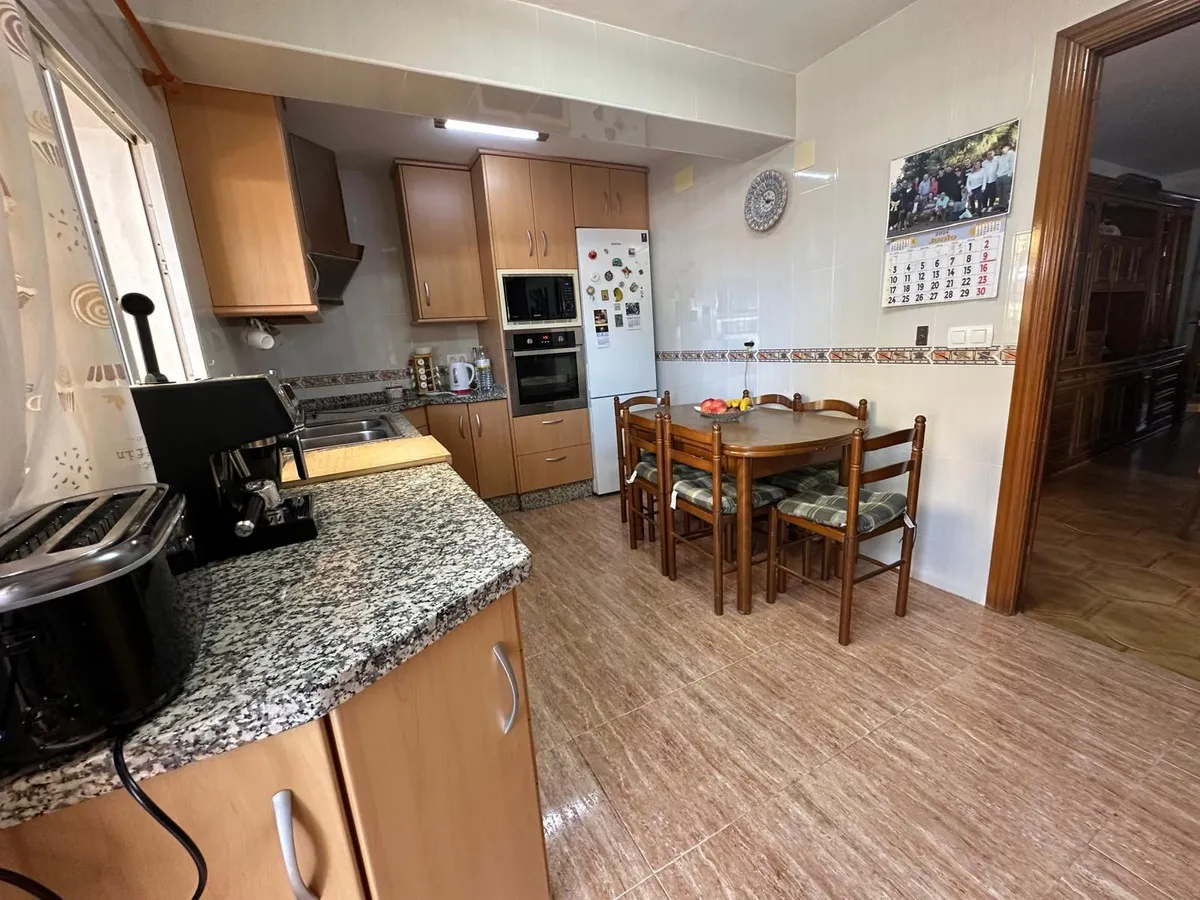 180de48e-7b98-42ec-9f17-59ecc71cdf85