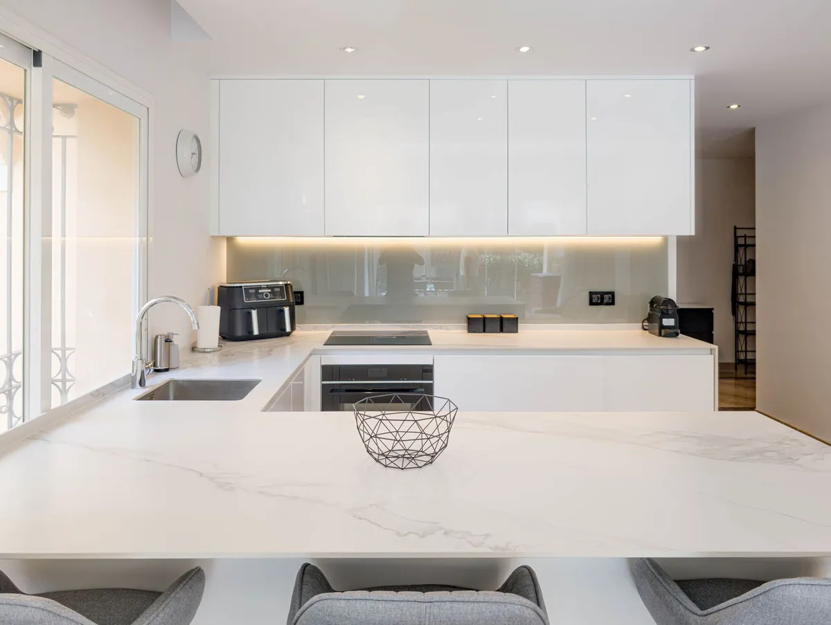 0a0bbf7c-7373-407a-814b-2dcce9b65277