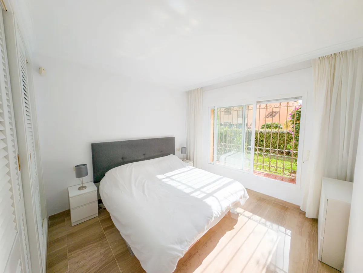 0e0829e1-00bf-4499-b1e7-7e1485a16f98