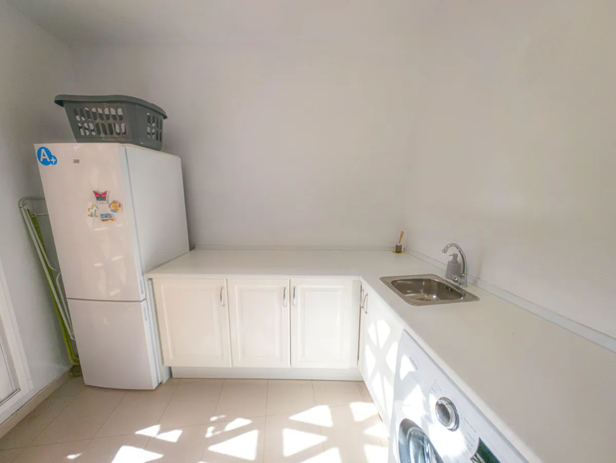 4f8e907a-453f-412d-bcf0-68397dfa4d83